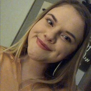 Meet your Posher, Ally